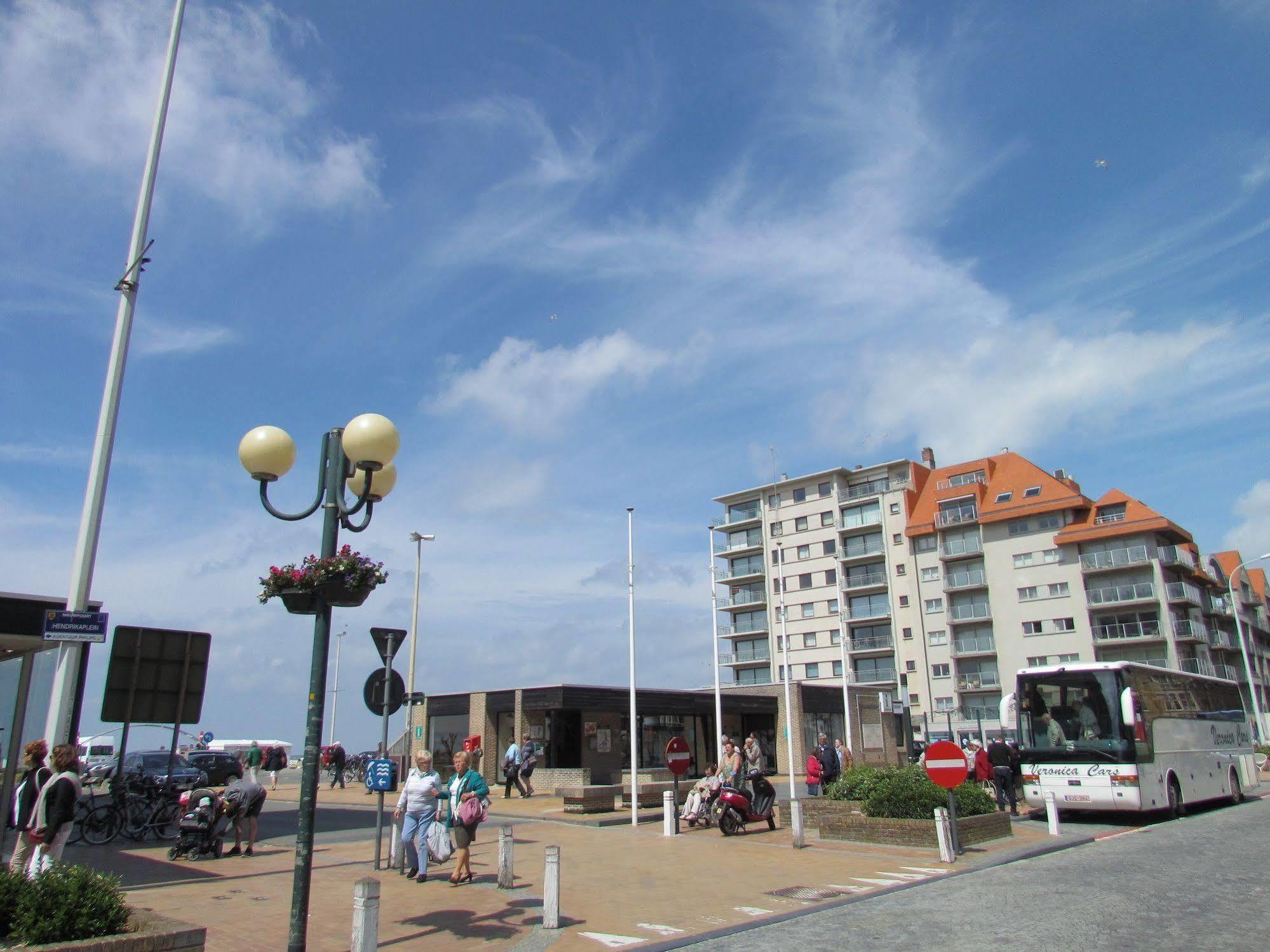 Hotel Uilenspiegel Nieuwpoort Exterior foto